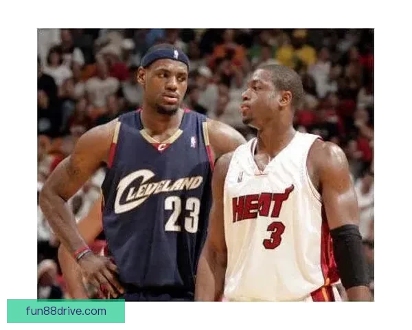 NBA历史首次父子连线 詹姆斯传球布朗尼外线三分命中